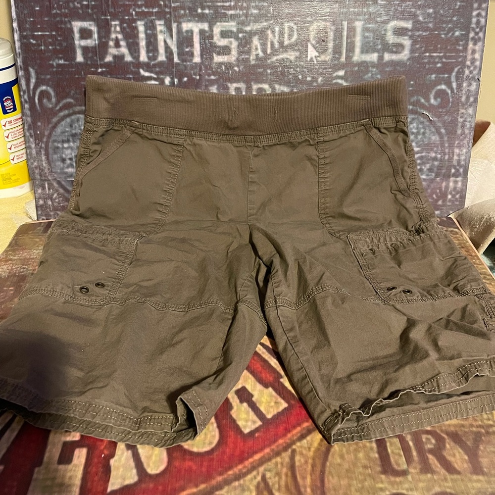 Cato Pull-on Draw String Cargo Short size ladies medium